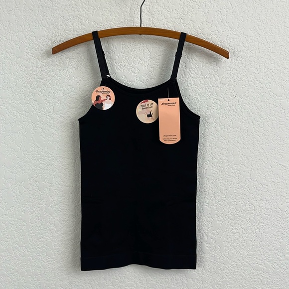 Shapermint Essentials All Day Every Day Scoop Neck Cami - Picture 2 of 8